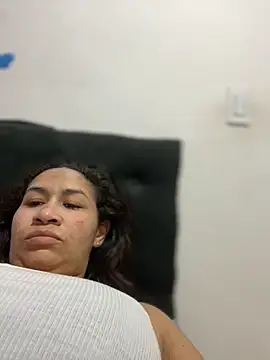 Snapshot of Carola-Ross chatting on February 10, 2026, 5:17 pm Carola-Ross online show from February 10, 2026, 5:17 pm