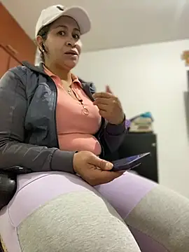 Snapshot of Carola-Ross chatting on February 26, 2026, 5:34 pm Carola-Ross online show from February 26, 2026, 5:34 pm