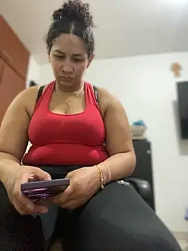 Snapshot of Carola-Ross chatting on February 27, 2026, 5:46 pm Carola-Ross online show from February 27, 2026, 5:46 pm