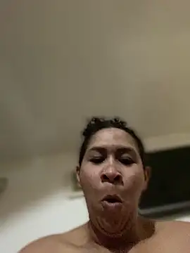 Snapshot of Carola-Ross chatting on March 22, 2026, 2:42 pm Carola-Ross online show from March 22, 2026, 2:42 pm