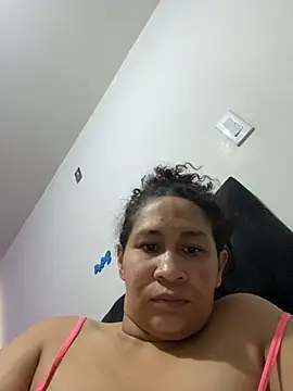 Snapshot of Carola-Ross chatting on April 20, 2026, 4:54 pm Carola-Ross online show from April 20, 2026, 4:54 pm