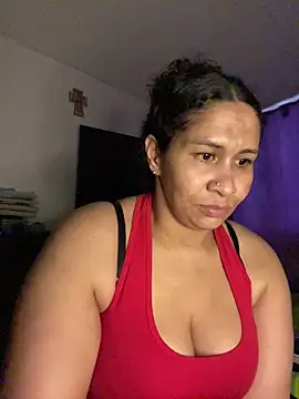 Snapshot of Carola-Ross chatting on April 28, 2026, 5:51 pm Carola-Ross online show from April 28, 2026, 5:51 pm