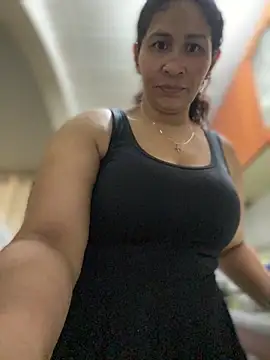 Snapshot of Carola-Ross chatting on May 14, 2026, 7:53 pm Carola-Ross online show from May 14, 2026, 7:53 pm