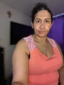 Snapshot of Carola-Ross chatting on May 29, 2026, 4:49 pm Carola-Ross online show from May 29, 2026, 4:49 pm