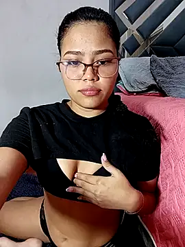 anahi evans19 online show from November 22, 2025, 9:25 pm