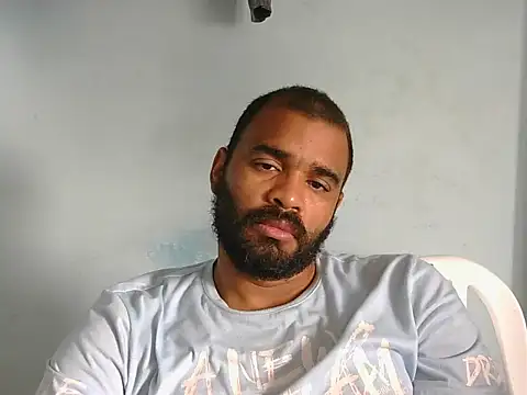Snapshot of YOX22 chatting on August 3, 2026, 1:49 pm YOX22 online show from August 3, 2026, 1:49 pm