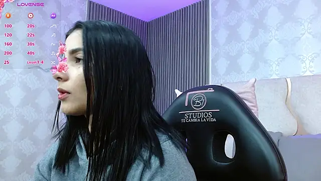 Gaby tay1 online show from October 13, 2025, 3:28 am