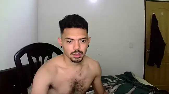 Snapshot of chocolatino16 chatting on February 7, 2025, 8:55 am chocolatino16 online show from February 7, 2025, 8:55 am