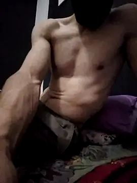 Adem usr online show from February 19, 2025, 8:52 pm