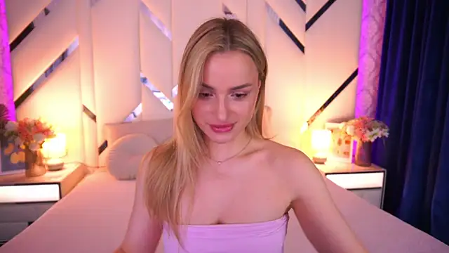LindsieGreyy online show from May 30, 2026, 6:21 am