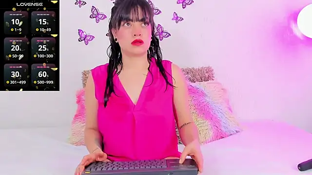 Snapshot of emily_jk chatting on March 3, 2026, 12:22 pm emily jk online show from March 3, 2026, 12:22 pm