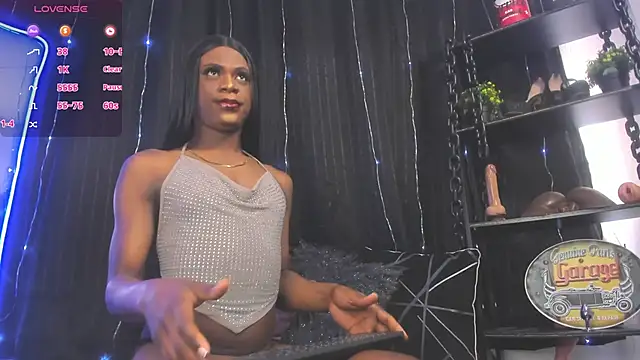 anuvyz miller  online show from November 26, 2025, 12:50 pm