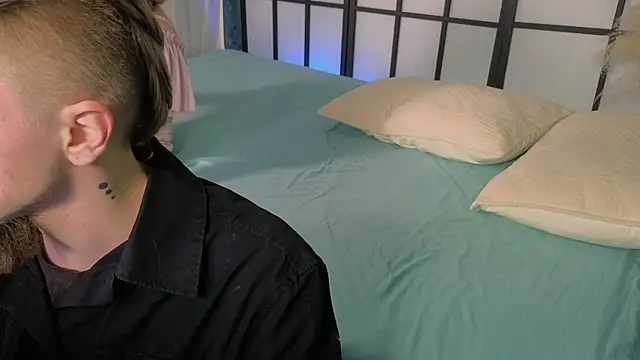 Saint Vicious online show from March 15, 2025, 8:21 pm