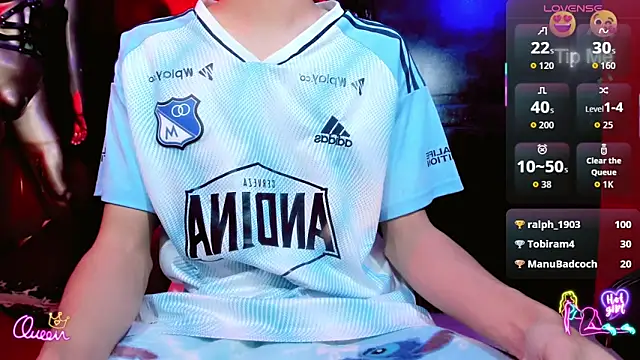 emelly horny  online show from April 1, 2026, 7:11 pm