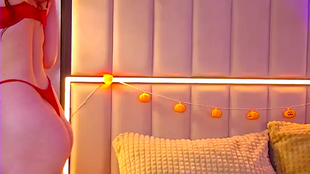 Snapshot of AlexaBright chatting on November 5, 2025, 6:52 pm AlexaBright online show from November 5, 2025, 6:52 pm