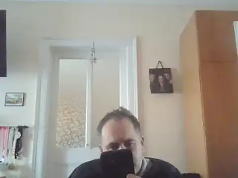 Szolga10 online show from November 16, 2025, 10:54 am