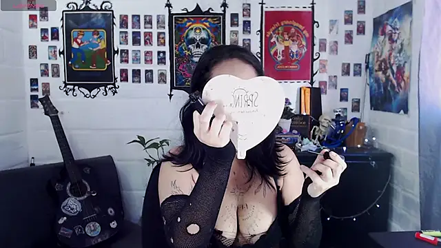 Nyx Blackmoon online show from February 18, 2025, 1:33 pm