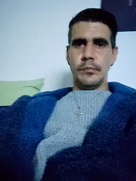 halfArabhalfspanish online show from February 20, 2025, 10:48 pm