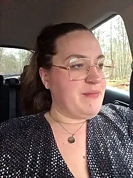 justtess online show from November 20, 2025, 2:39 pm