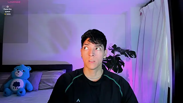  JacobMiller   online show from September 22, 2025, 2:08 pm