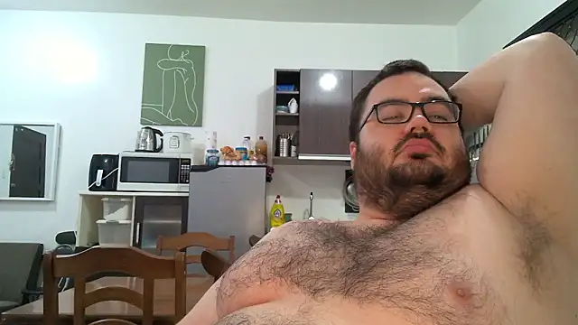 Snapshot of alexxxbear chatting on February 12, 2025, 12:37 am alexxxbear online show from February 12, 2025, 12:37 am