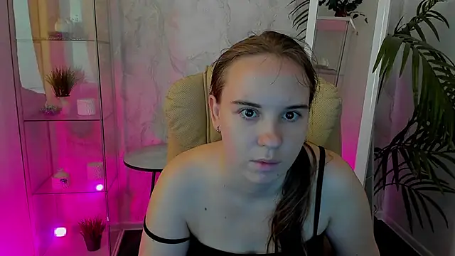 Snapshot of Lika_0ne chatting on June 19, 2026, 11:47 am Lika 0ne online show from June 19, 2026, 11:47 am