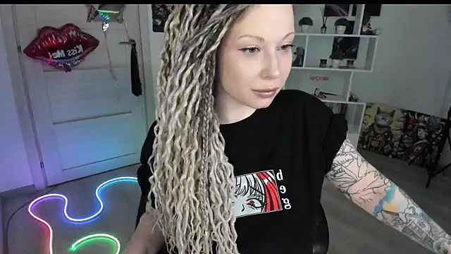 HoneySallyMoore online show from April 9, 2026, 8:25 pm