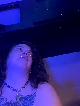 favoritestepsis online show from October 25, 2025, 11:10 pm