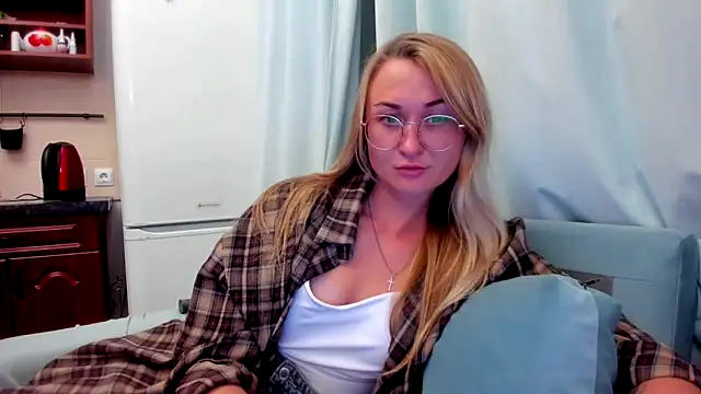 your Goddess Eva online show from September 11, 2025, 7:25 pm