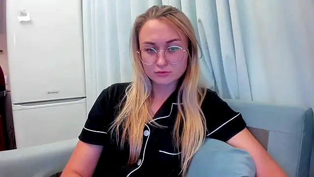 your Goddess Eva online show from September 25, 2025, 7:17 pm