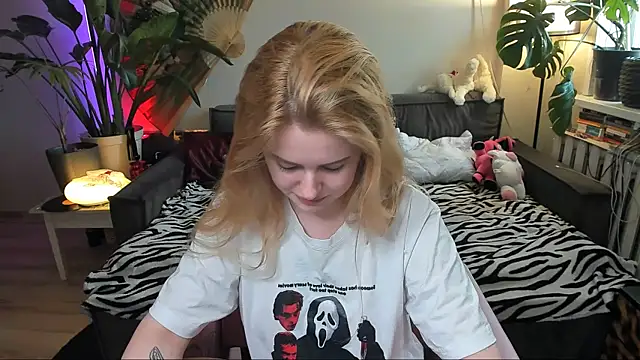 Alexa Pirs online show from March 24, 2026, 12:10 pm