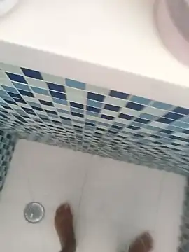 Snapshot of henri69 chatting on January 10, 2026, 5:48 pm henri69 online show from January 10, 2026, 5:48 pm