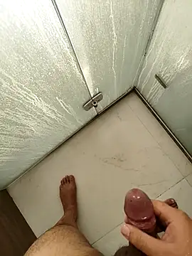 Snapshot of henri69 chatting on April 1, 2026, 3:51 am henri69 online show from April 1, 2026, 3:51 am