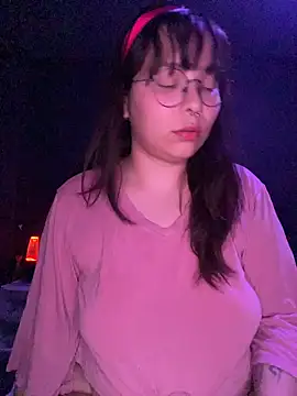 Solo yoss online show from April 4, 2026, 7:06 am