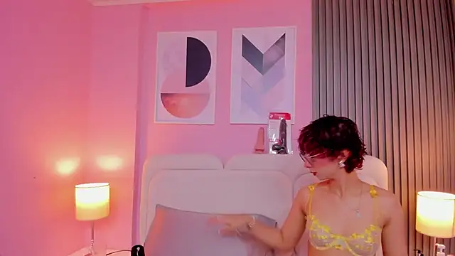 linda sofi   online show from February 19, 2025, 7:48 pm