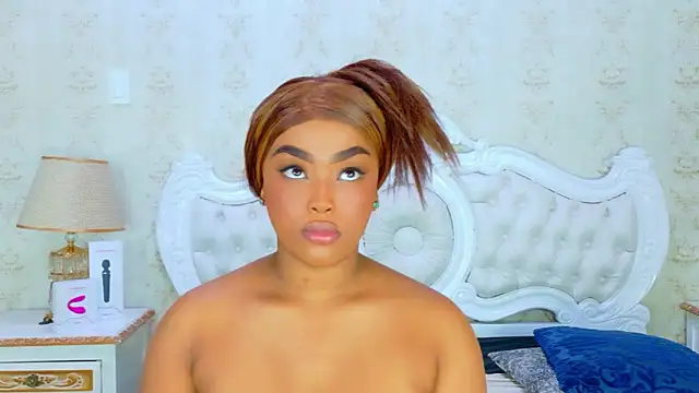 TianahGlow online show from December 3, 2025, 9:13 pm