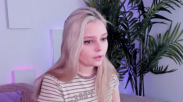 CLAIRE VOGT online show from March 10, 2025, 5:54 am