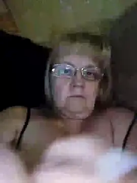 Snapshot of Violet5364 chatting on June 13, 2026, 7:45 pm Violet5364 online show from June 13, 2026, 7:45 pm