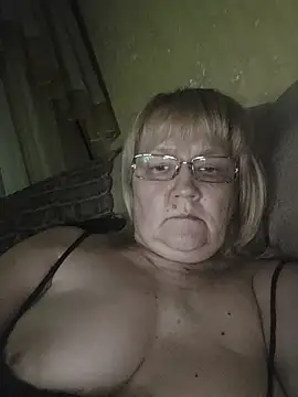 Snapshot of Violet5364 chatting on June 15, 2026, 8:00 pm Violet5364 online show from June 15, 2026, 8:00 pm