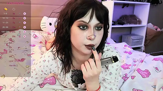 marynixoxo online show from February 5, 2026, 7:13 am