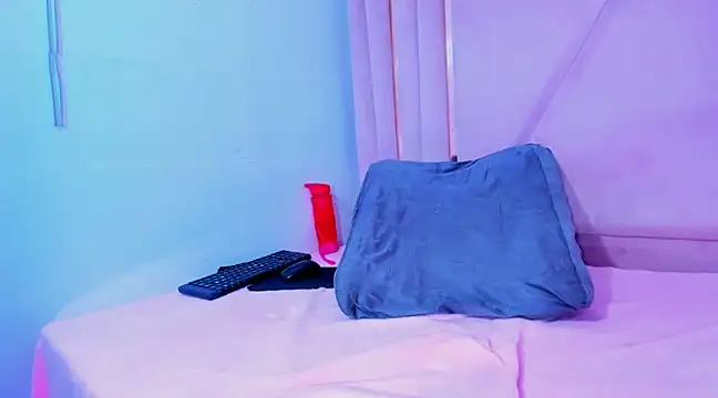 EvansDarling online show from March 13, 2025, 3:39 pm