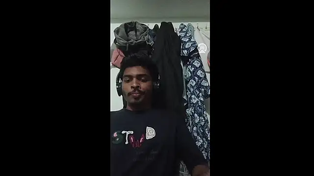 Snapshot of Harsh424242 chatting on March 2, 2025, 7:12 pm Harsh424242 online show from March 2, 2025, 7:12 pm