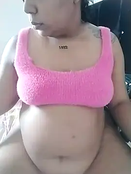 Snapshot of emma_purple_ chatting on February 27, 2026, 5:57 pm emma purple online show from February 27, 2026, 5:57 pm