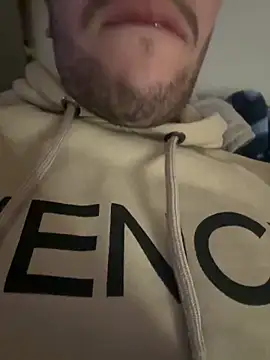 Snapshot of yaxxx03 chatting on February 14, 2025, 10:47 pm yaxxx03 online show from February 14, 2025, 10:47 pm