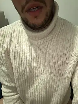 Snapshot of yaxxx03 chatting on October 29, 2025, 7:59 pm yaxxx03 online show from October 29, 2025, 7:59 pm