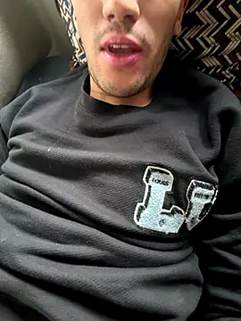 Snapshot of yaxxx03 chatting on November 1, 2025, 1:02 pm yaxxx03 online show from November 1, 2025, 1:02 pm