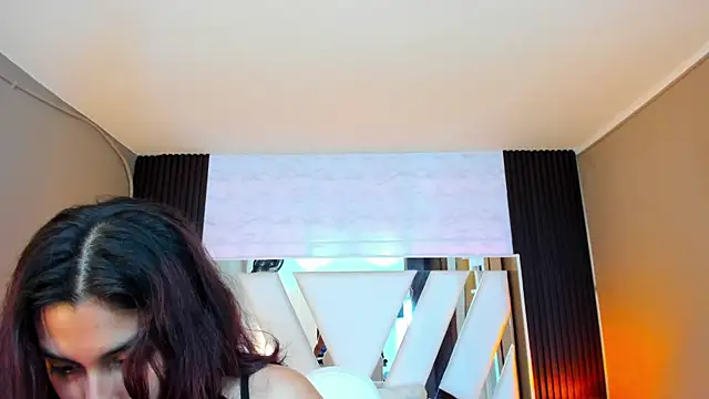 Snapshot of Cristin_Petite chatting on March 10, 2025, 5:39 pm Cristin Petite online show from March 10, 2025, 5:39 pm