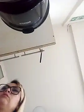 Snapshot of CandieGilson__ chatting on October 1, 2025, 11:05 am CandieGilson   online show from October 1, 2025, 11:05 am