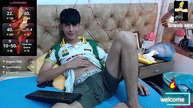 Snapshot of Estiv18_ chatting on March 2, 2025, 10:24 am Estiv18  online show from March 2, 2025, 10:24 am