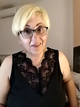 Pumabionda online show from April 13, 2026, 3:39 pm